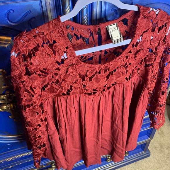 Anthropologie Guest Editor Maroon Red Lace Top MED - Picture 2 of 3